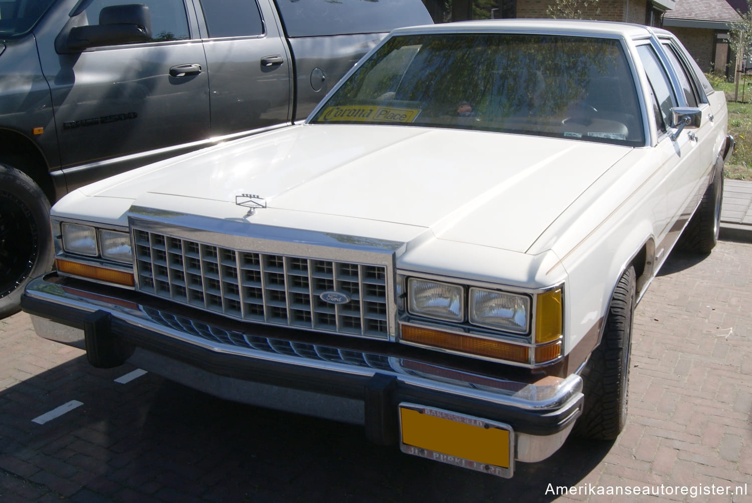 Ford LTD Crown Victoria uit 1983